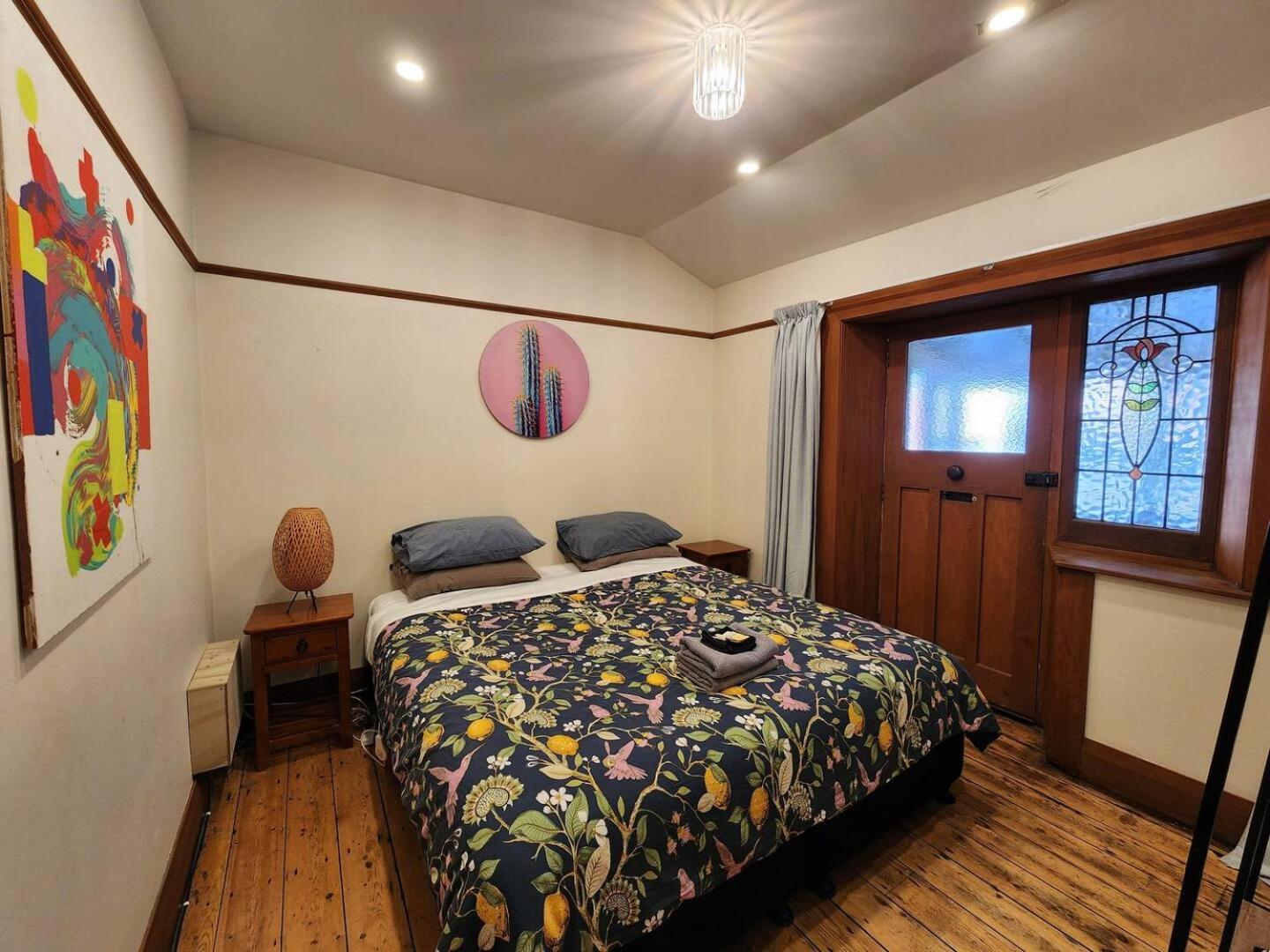 A Stone'S Throw From Town Main House Hotel Dunedin Buitenkant foto