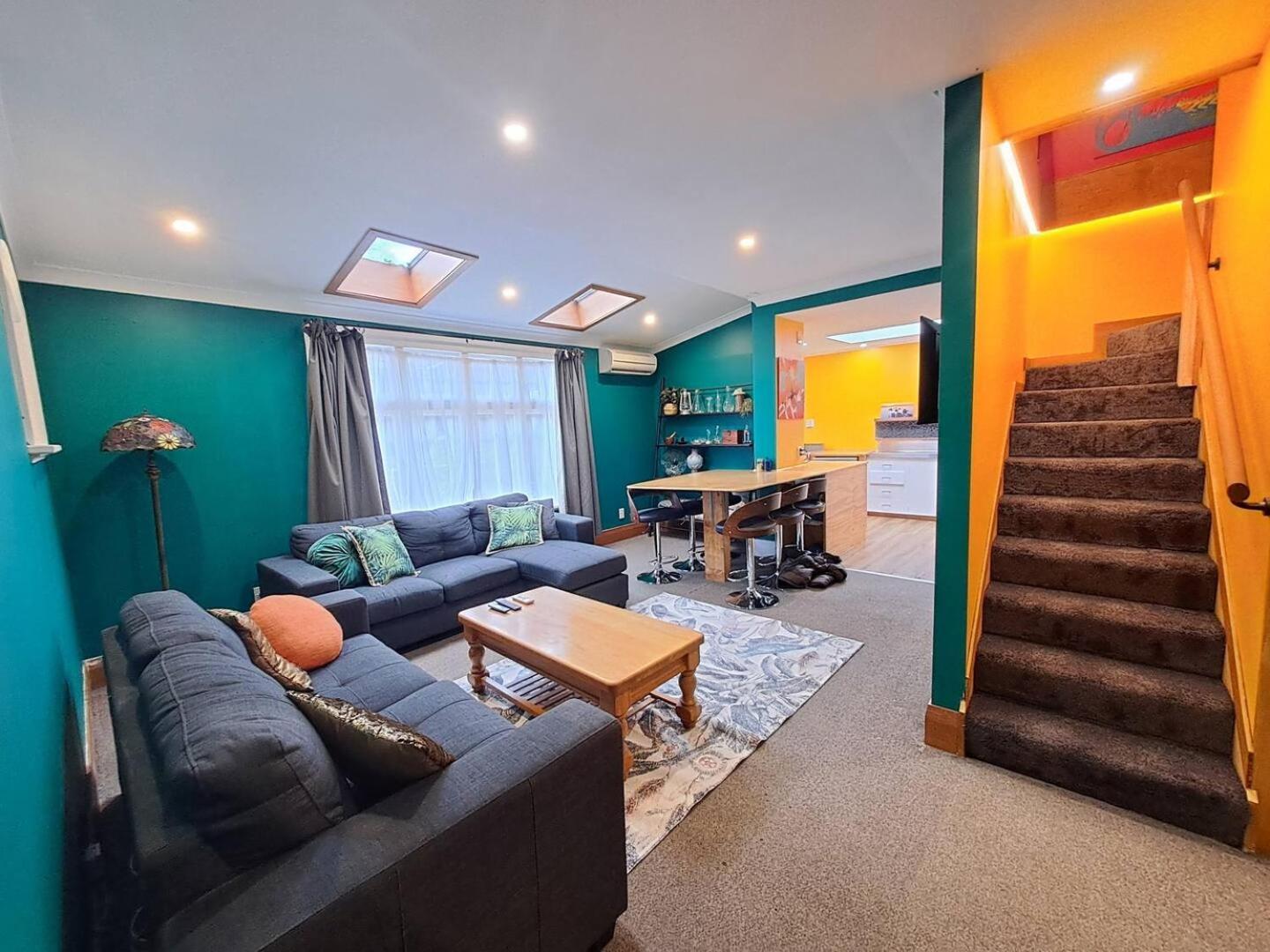 A Stone'S Throw From Town Main House Hotel Dunedin Buitenkant foto